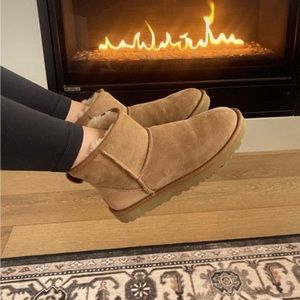 UGG Class Mini II Boot Chestnut, brown slipper boot size 6 womens